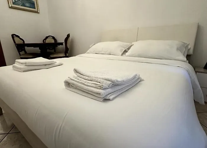 Appartamento Tranquillo Roma Stazione Serenissima, 2 Stanze Private E Cucina Condivisa Con L\'Host