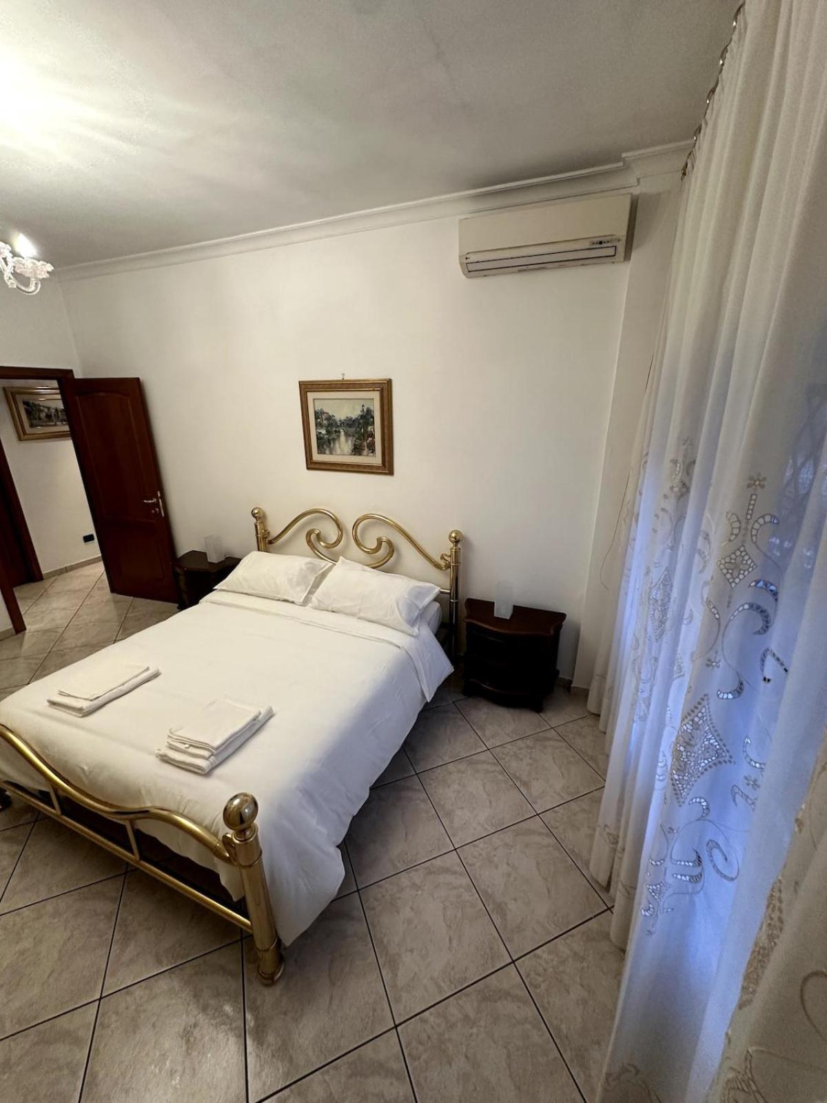 Tranquillo Stazione Serenissima, 2 Stanze Private E Cucina Condivisa Con L'host Privatunterkunft Rom